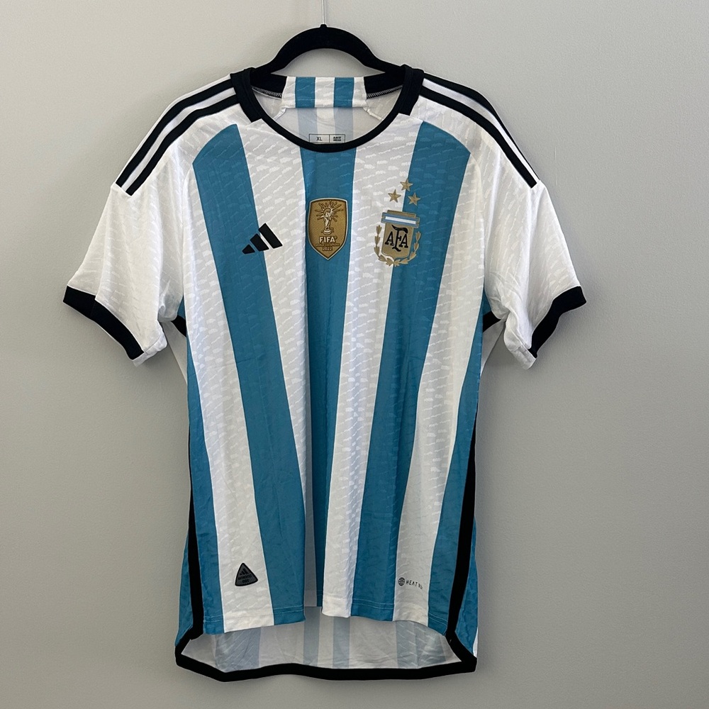 Adidas Argentina 2022 World Cup Home Jersey size XL Slim Fit